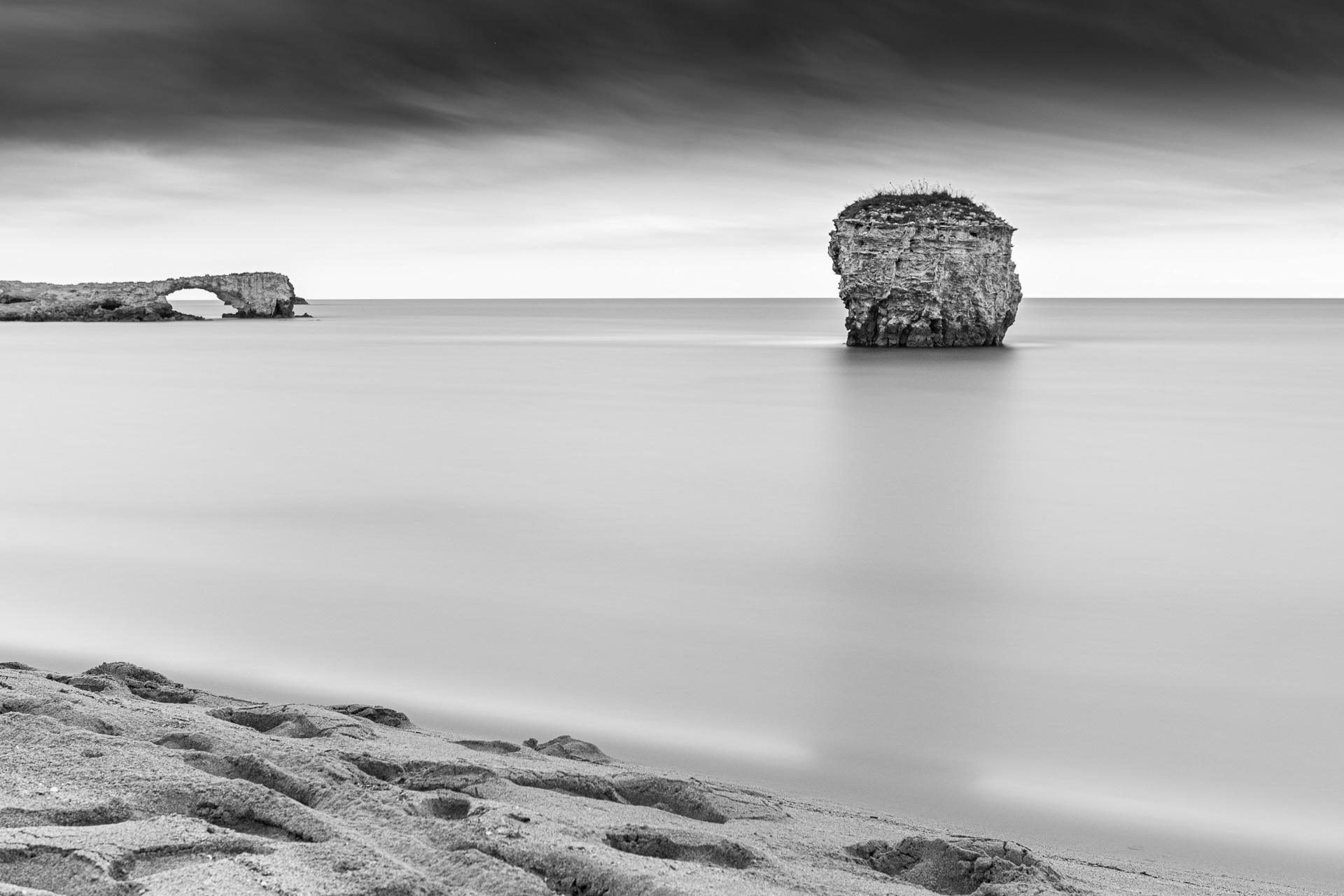 daniele-mercadante-long-exposure-seascape-bnw-melendugno